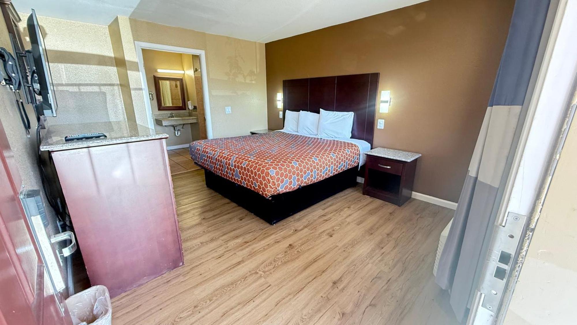 Valley Motel 2*